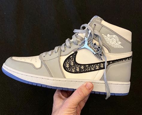 jordan 1 x dior price.